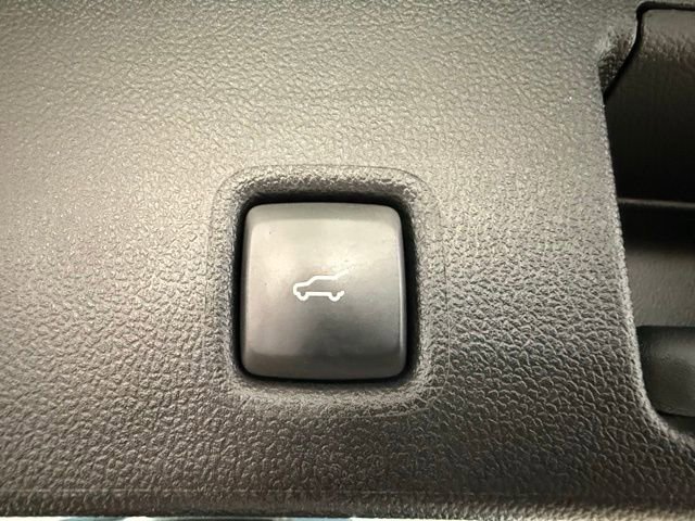 Used 2025 Ford Escape Platinum AWD/4WD image 25