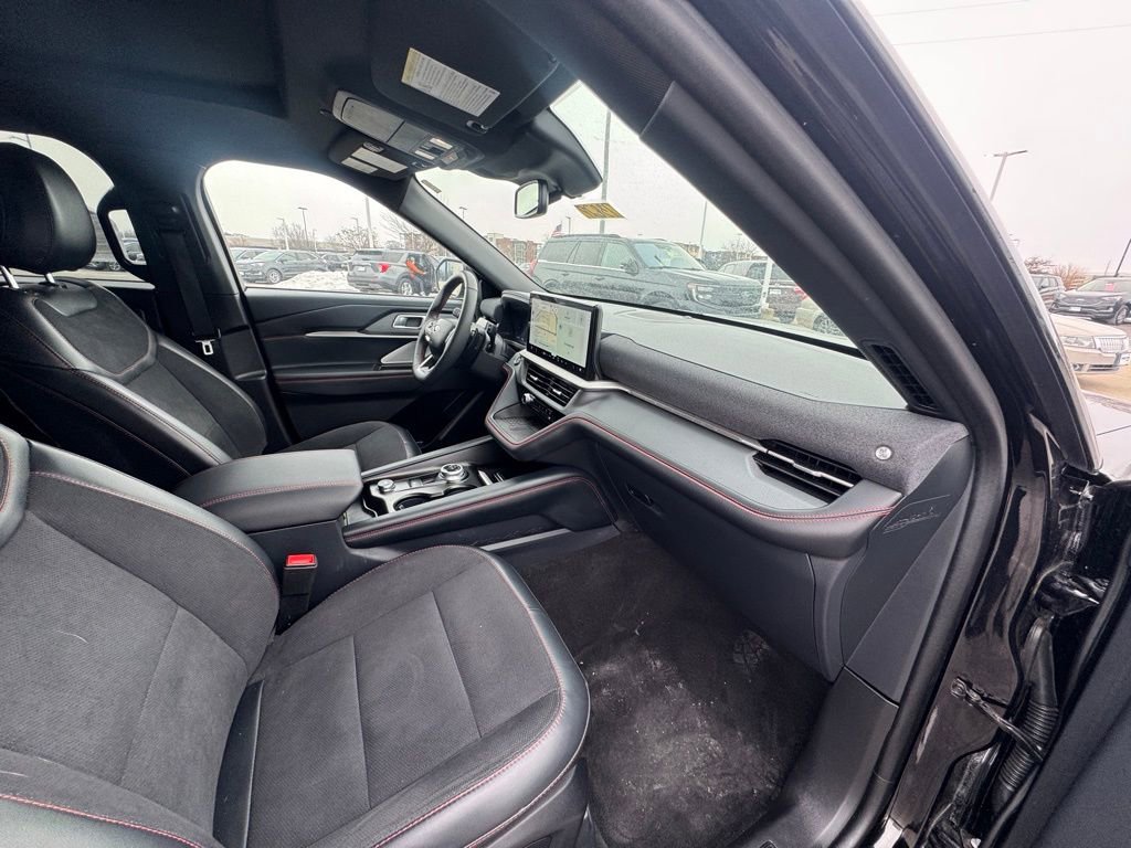 Used 2025 Ford Explorer ST w/ Sun And Sound Package image 17