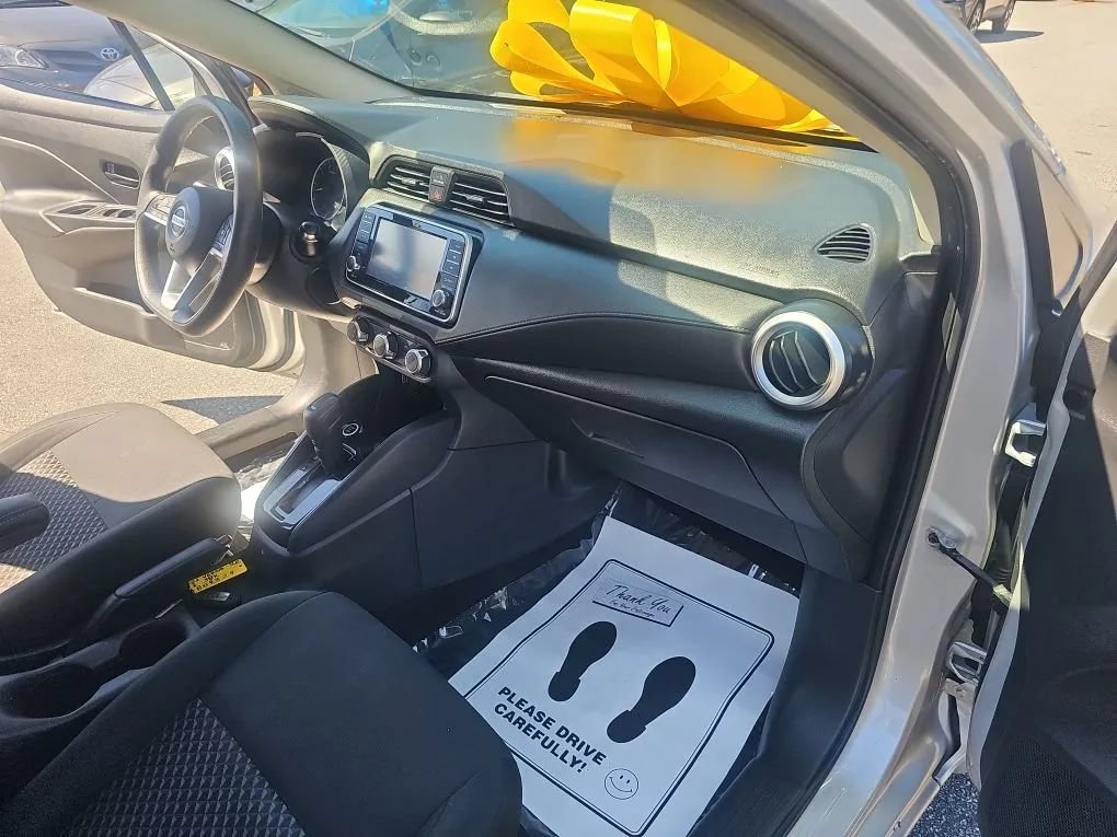 Used 2021 Nissan Versa S FWD image 17
