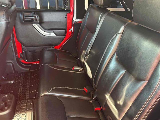 Used 2017 Jeep Wrangler Unlimited Rubicon image 30