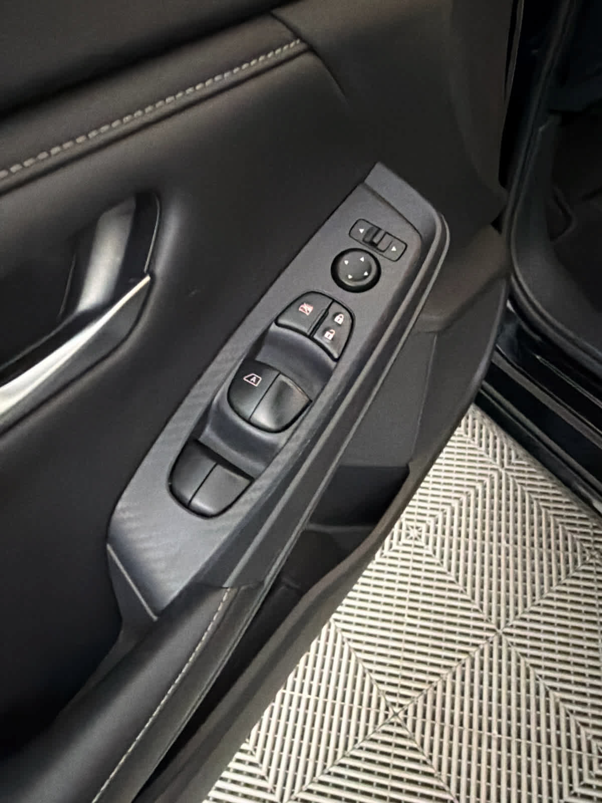 Certified 2023 Nissan Sentra S FWD image 22