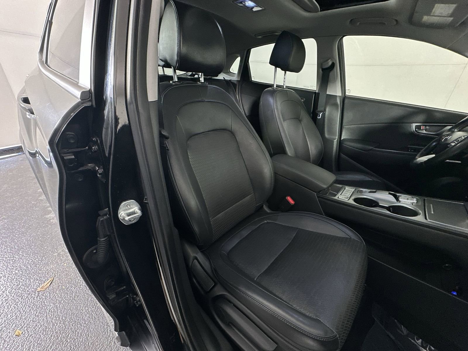 Used 2020 Hyundai Kona Ultimate image 31