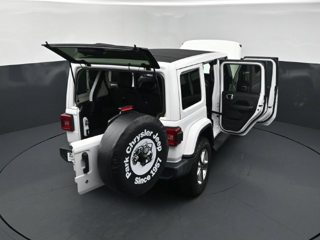 Used 2020 Jeep Wrangler Unlimited Sahara AWD/4WD image 29