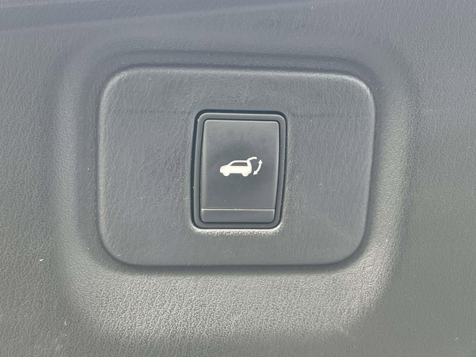 Used 2014 Nissan Pathfinder Platinum AWD/4WD image 11
