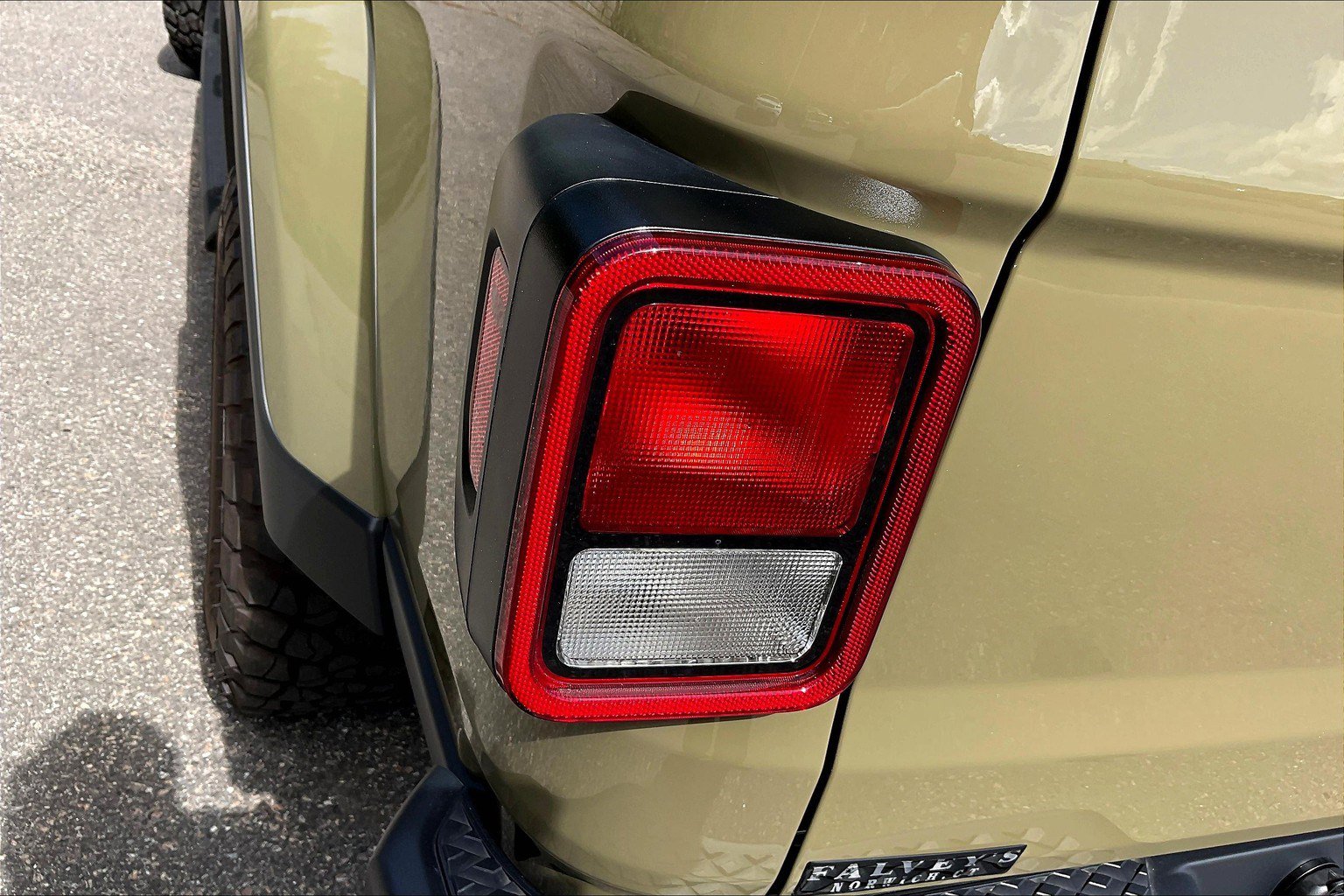 Certified 2025 Jeep Gladiator Sport image 26