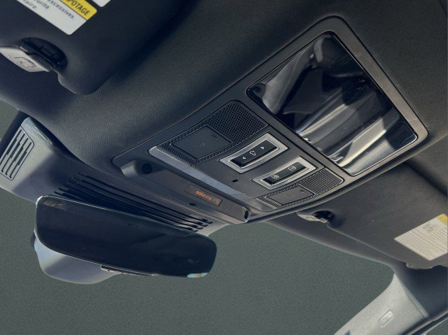 Used 2024 Jaguar F-PACE R-Dynamic S image 29