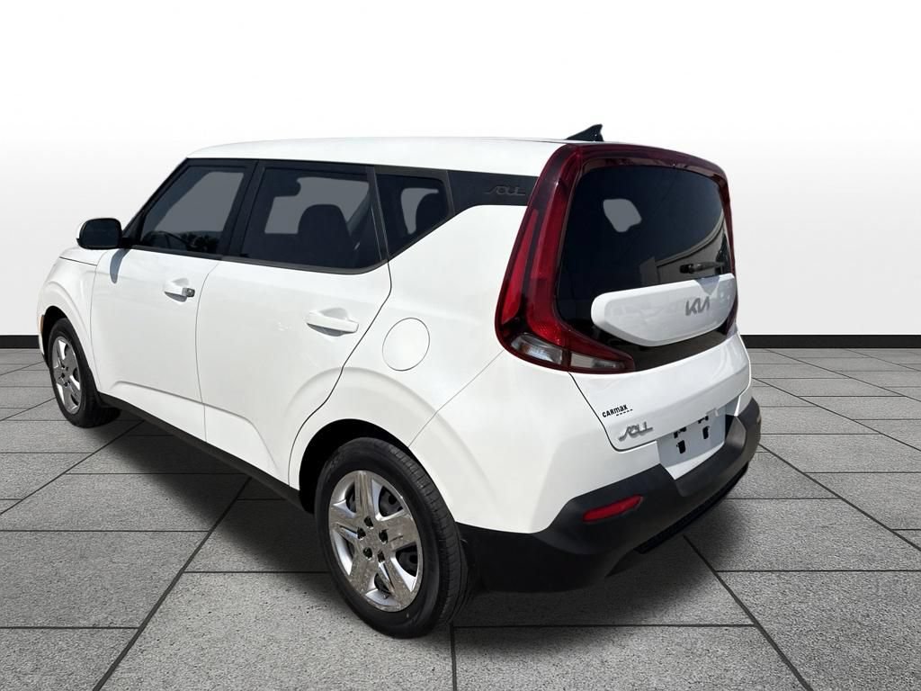 Used 2022 Kia Soul LX FWD image 7