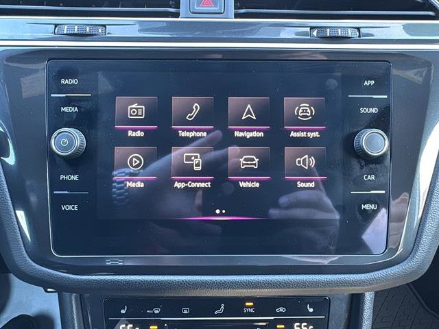 Certified 2024 Volkswagen Tiguan SE R-Line image 21