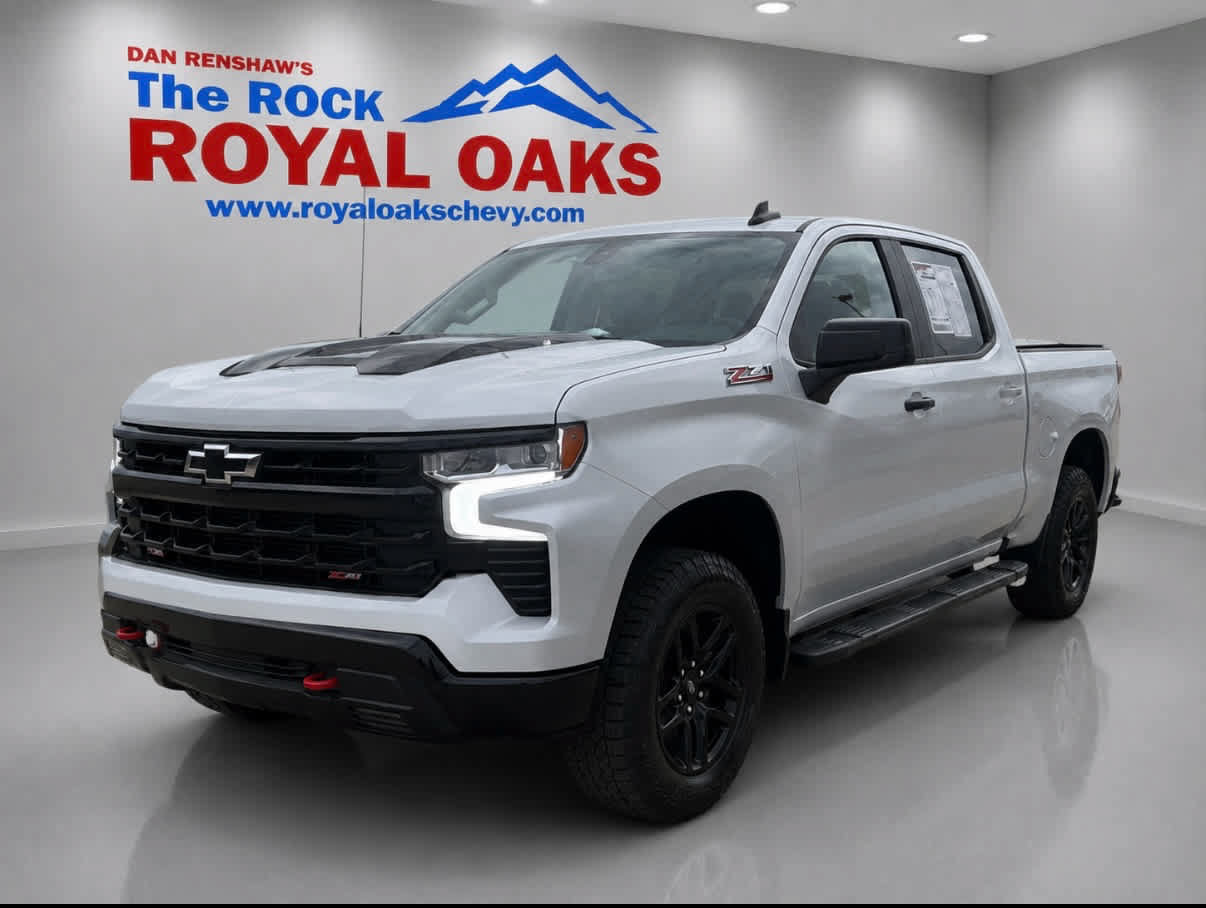 Used 2024 Chevrolet Silverado 1500 LT Trail Boss w/ Protection Package AWD/4WD image 1