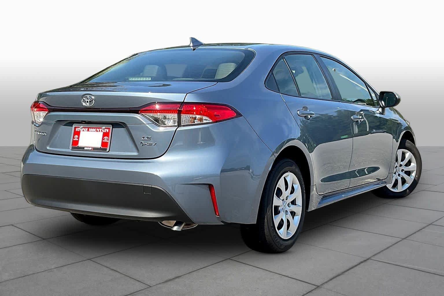 Used 2026 Toyota Corolla LE FWD image 13
