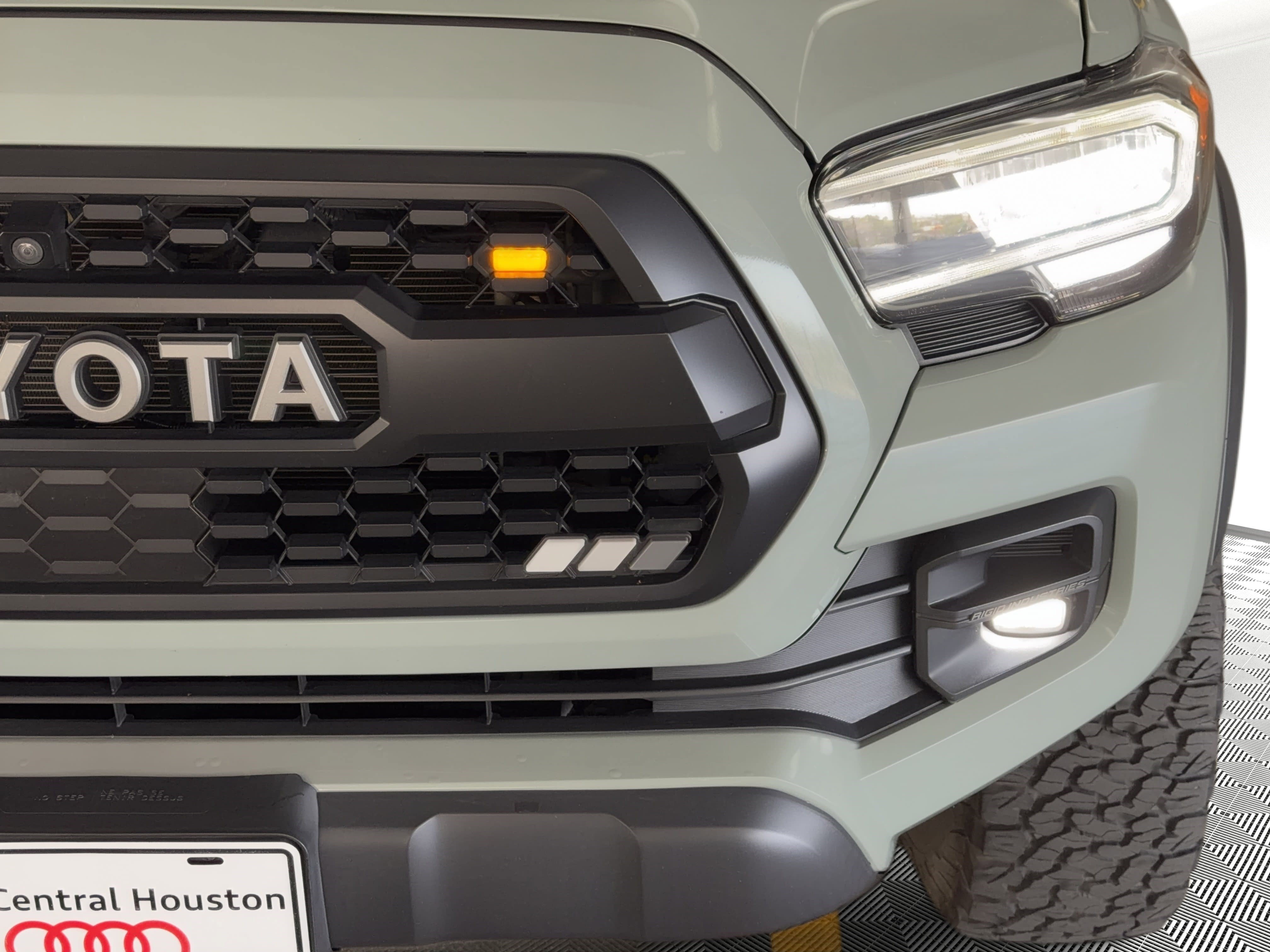 Used 2021 Toyota Tacoma TRD Pro AWD/4WD image 11