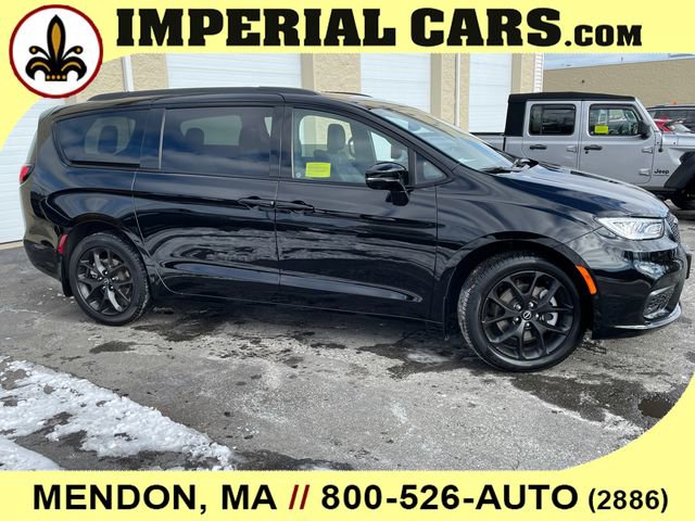 New 2026 Chrysler Pacifica Select image 16