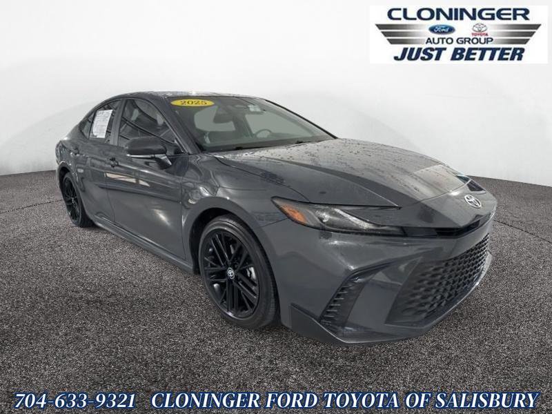 Used 2025 Toyota Camry SE w/ Convenience Package