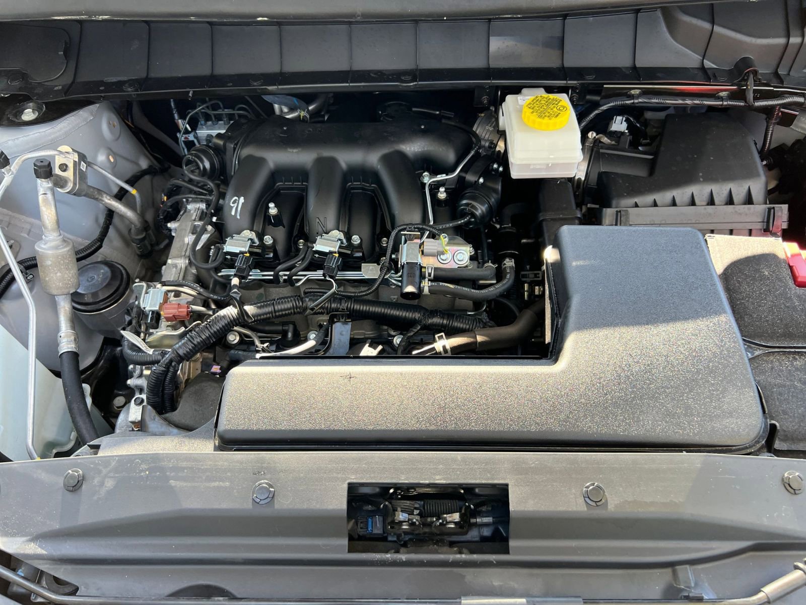 Used 2025 Nissan Pathfinder SV image 25