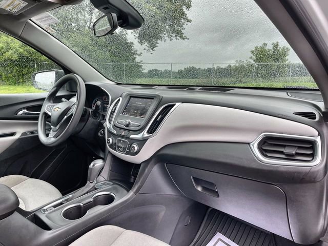 Used 2020 Chevrolet Equinox LS w/ LS Convenience Package image 28