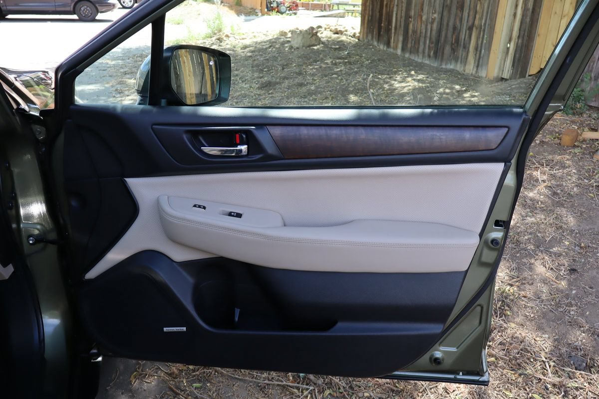 Used 2017 Subaru Outback 3.6R Limited AWD/4WD image 26
