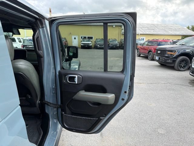 Used 2024 Jeep Gladiator Mojave AWD/4WD image 37