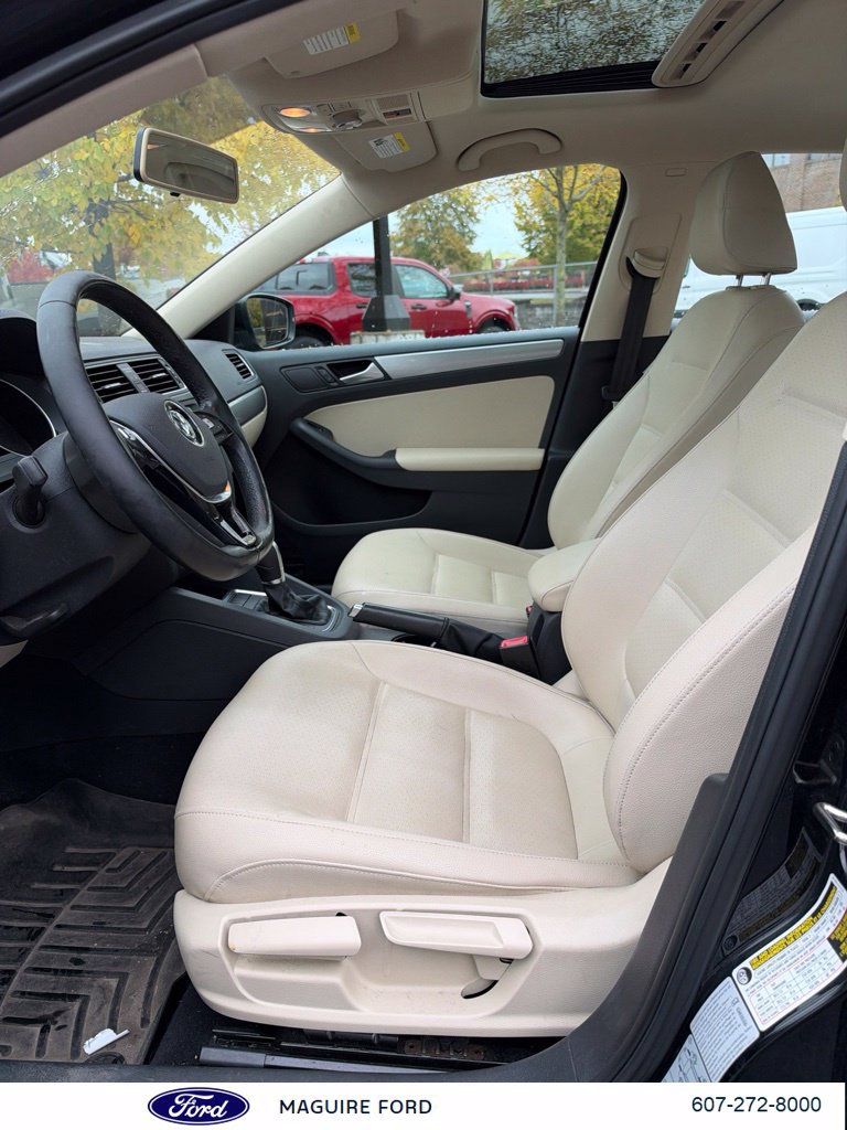 Used 2017 Volkswagen Jetta SE FWD image 11