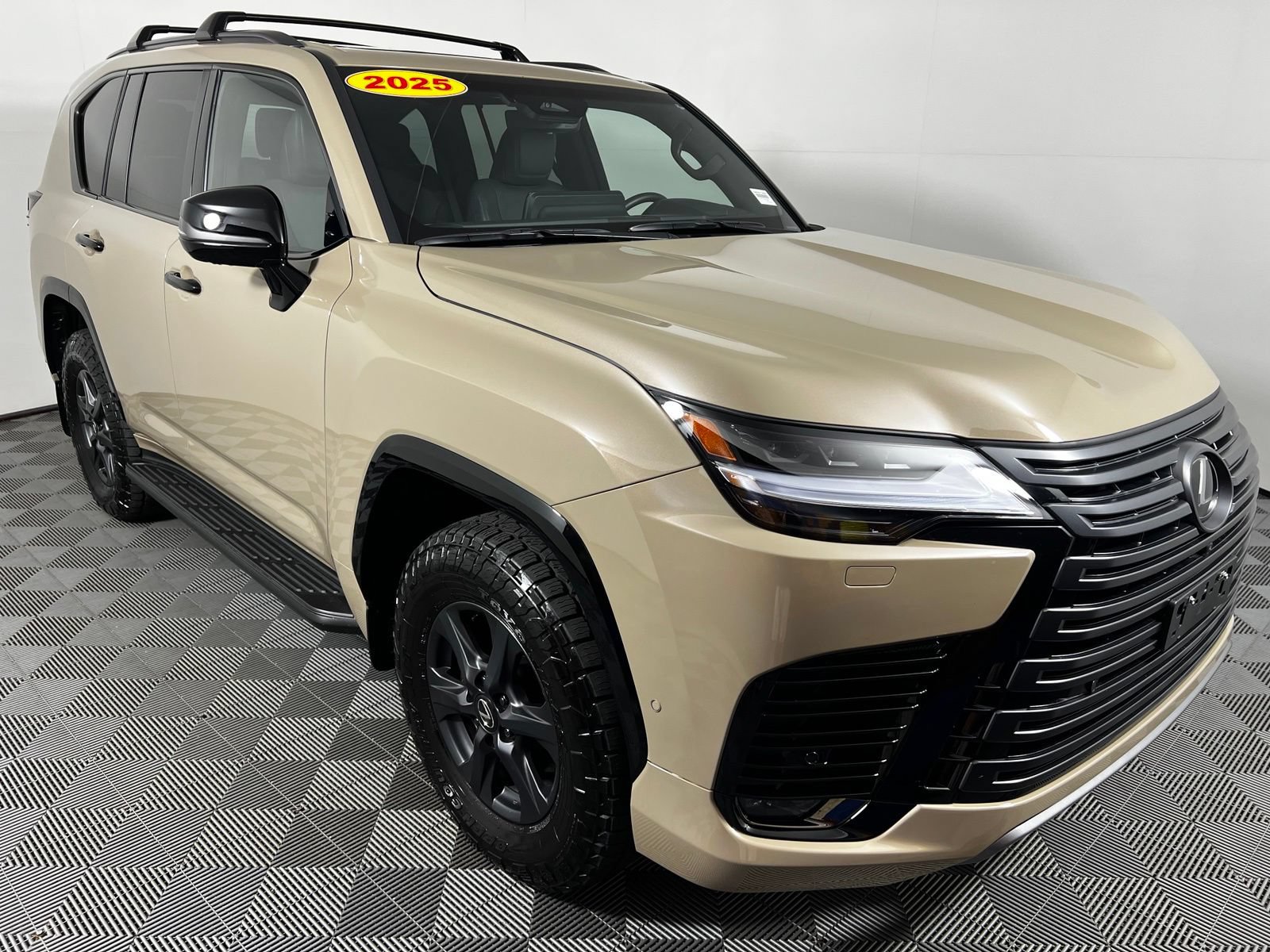 Used 2025 Lexus LX 700h Overtrail AWD/4WD image 3