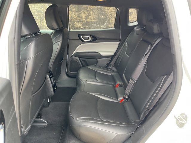 Used 2025 Jeep Compass Limited AWD/4WD image 15