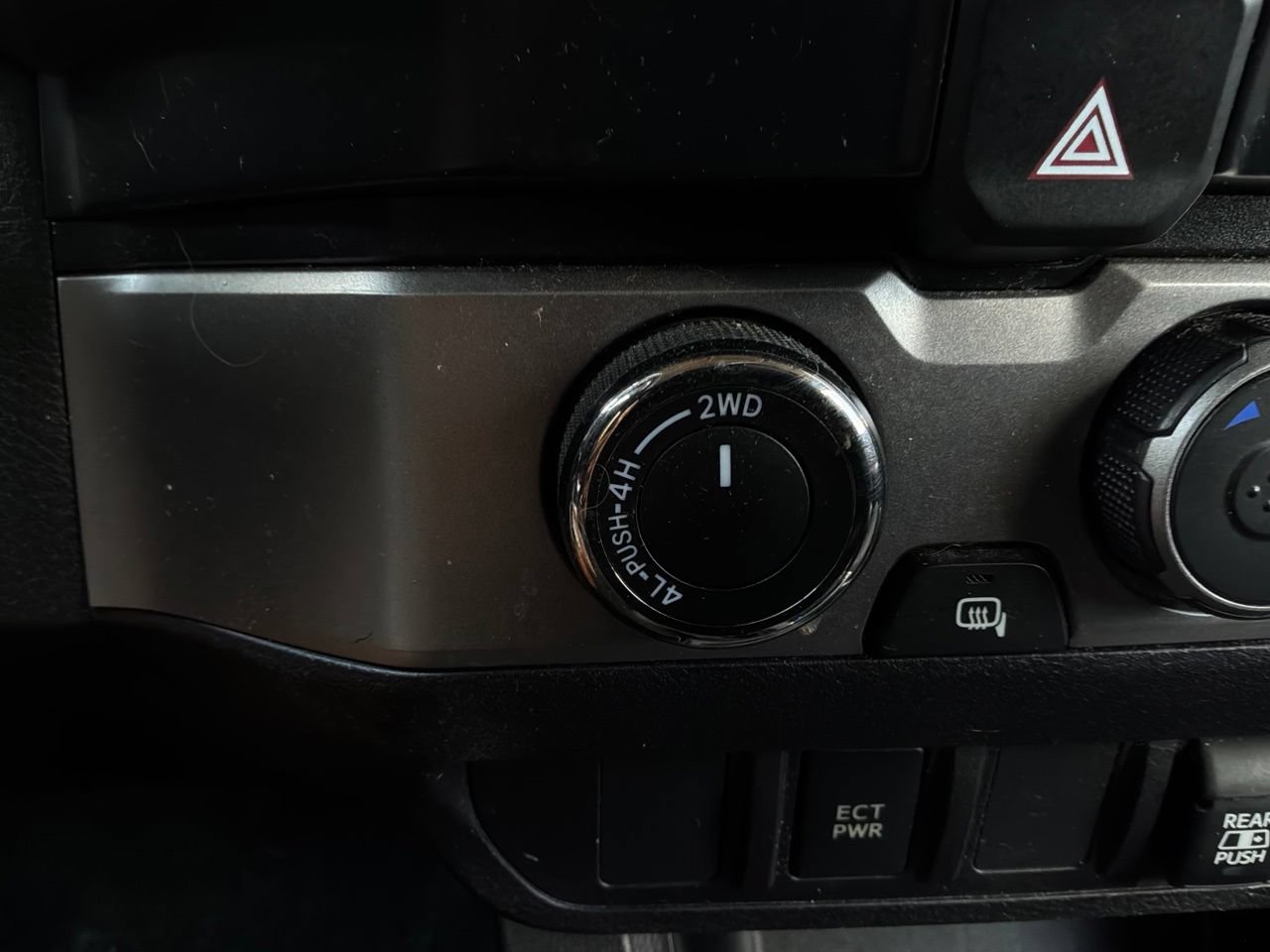Used 2021 Toyota Tacoma SR5 AWD/4WD image 28