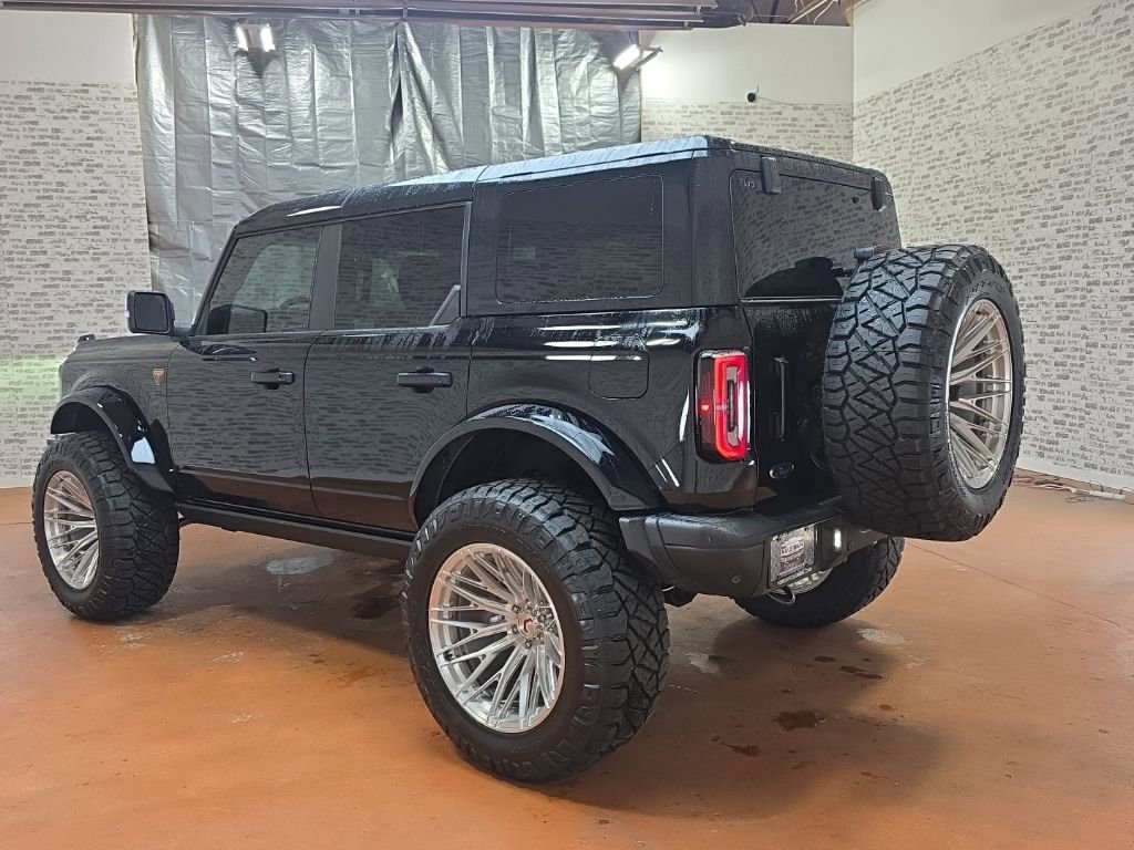 New 2025 Ford Bronco Badlands image 9