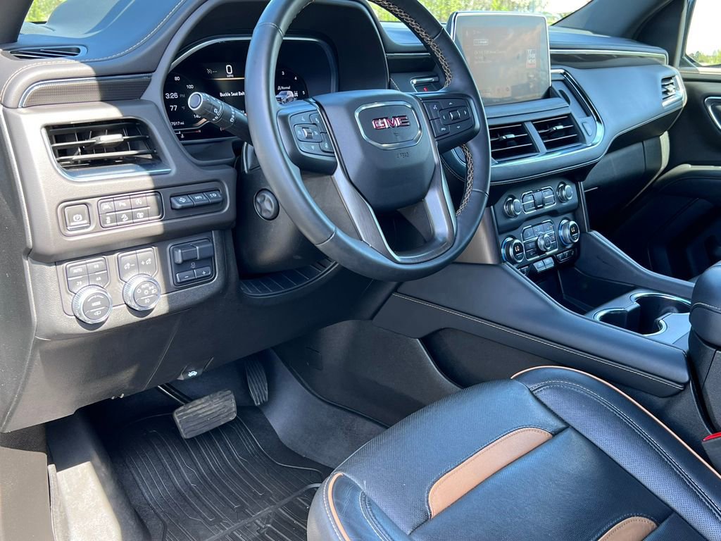 Used 2023 GMC Yukon XL AT4 w/ AT4 Premium Plus Package AWD/4WD image 21