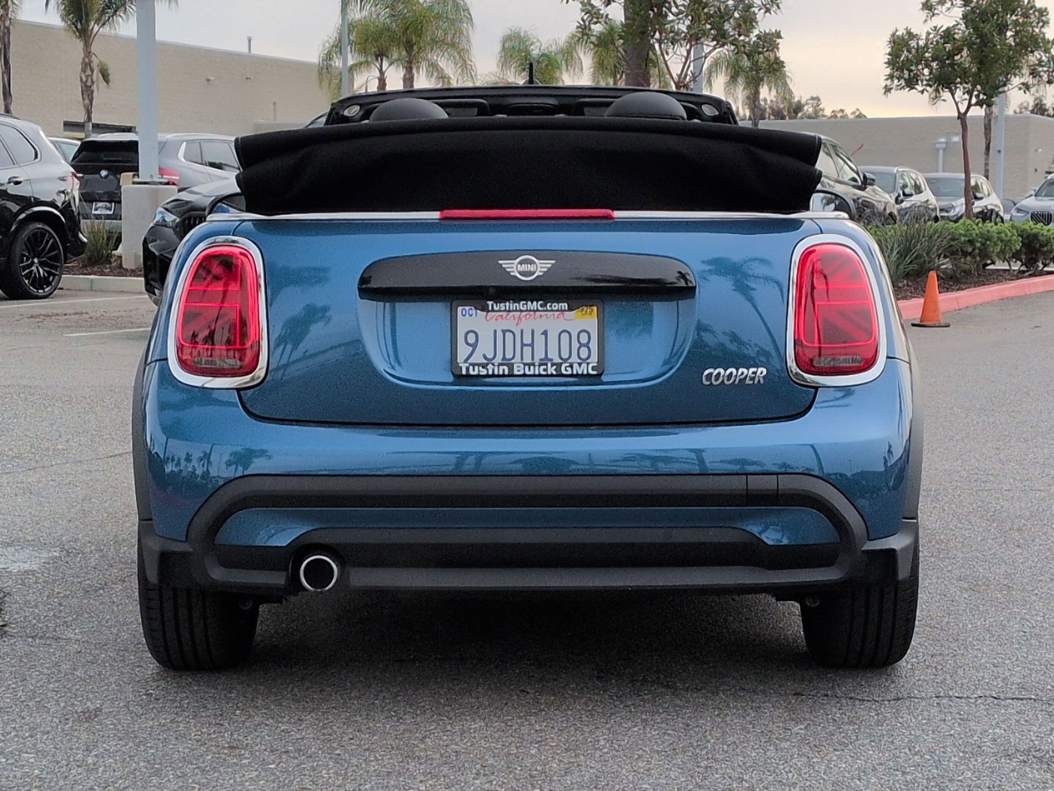 Used 2024 MINI Cooper Convertible image 9