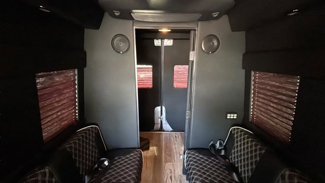 Used 2021 Mercedes-Benz Sprinter 2500 image 44