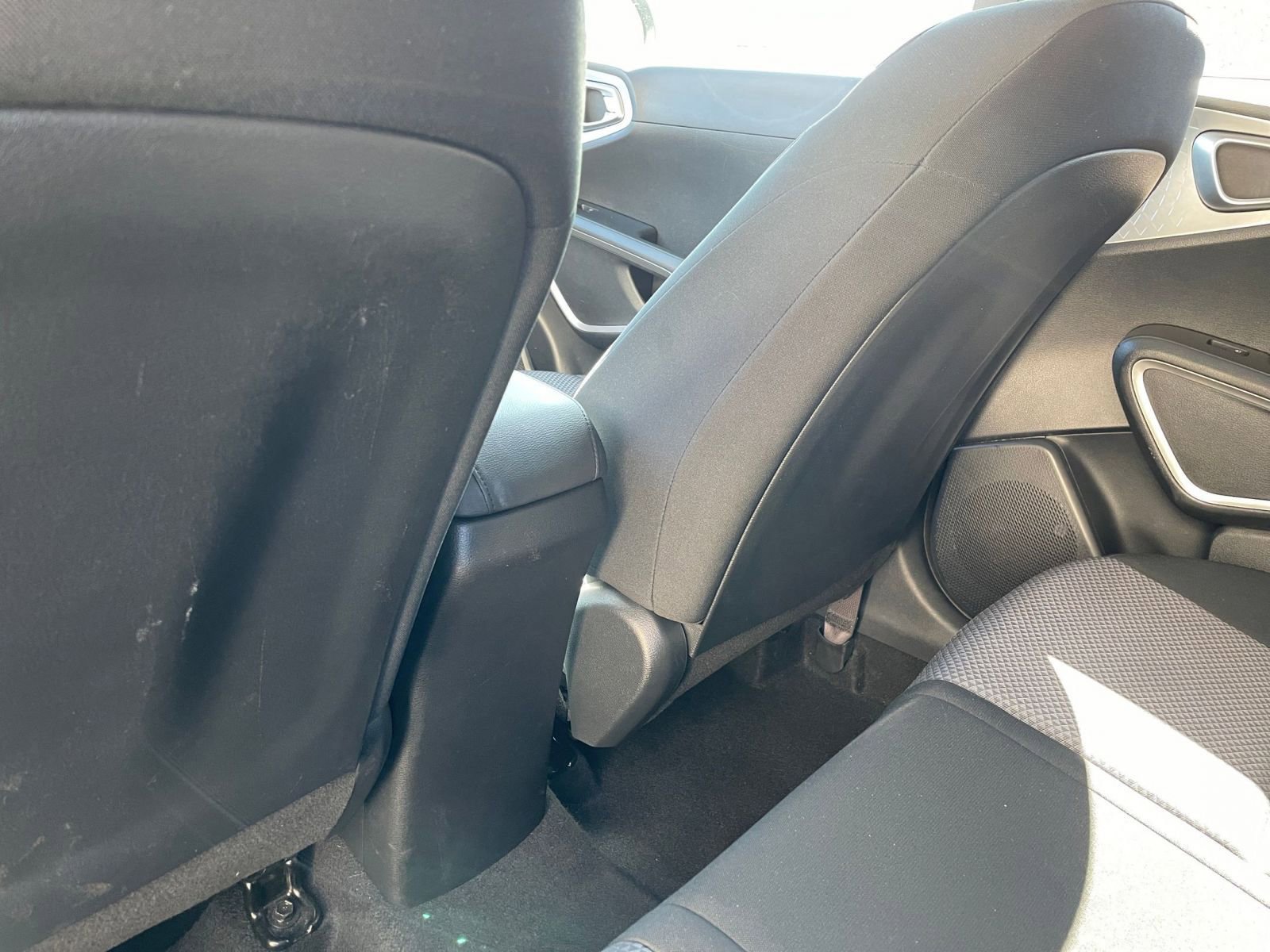 Used 2025 Kia Soul LX w/ LX Technology Package image 25