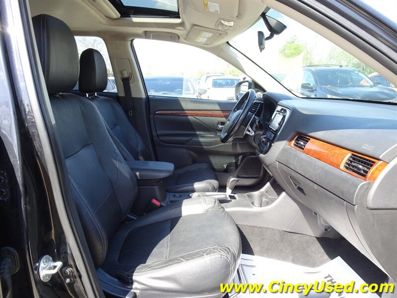 Used 2015 Mitsubishi Outlander GT AWD/4WD image 15