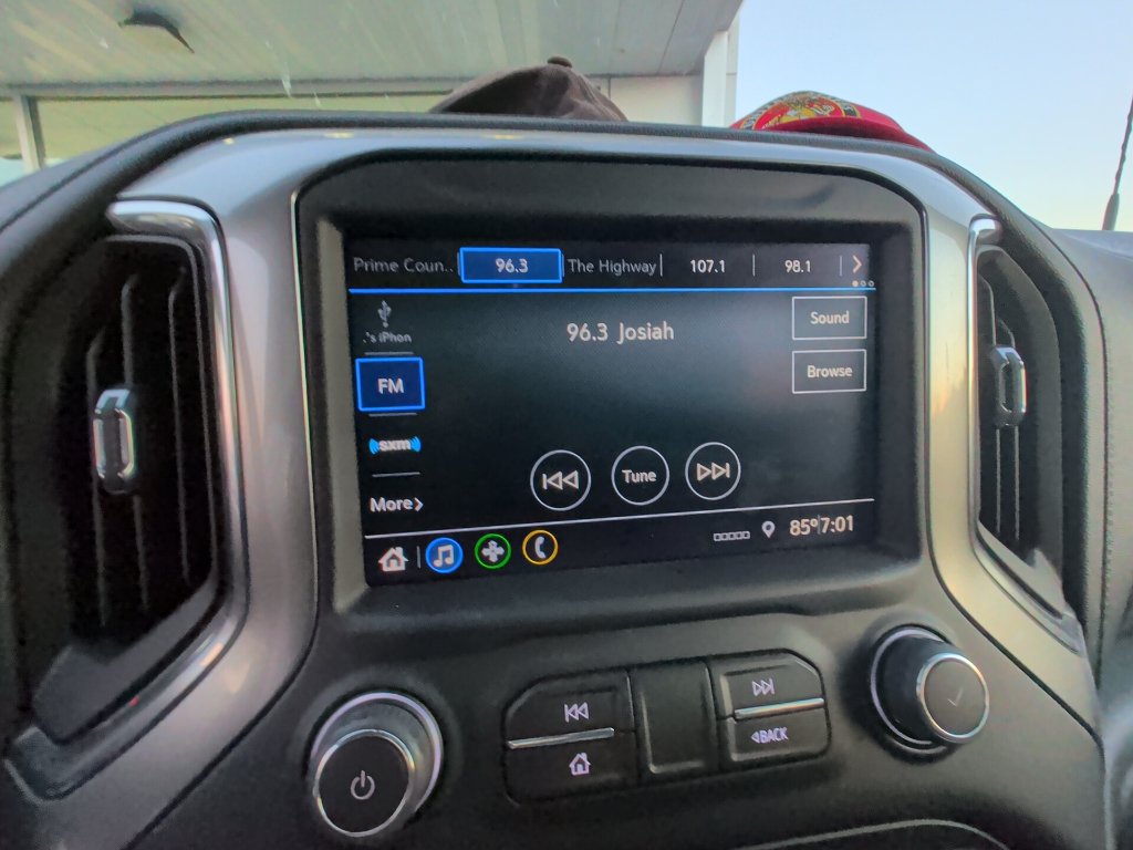 Used 2022 Chevrolet Silverado 2500 LT AWD/4WD image 9