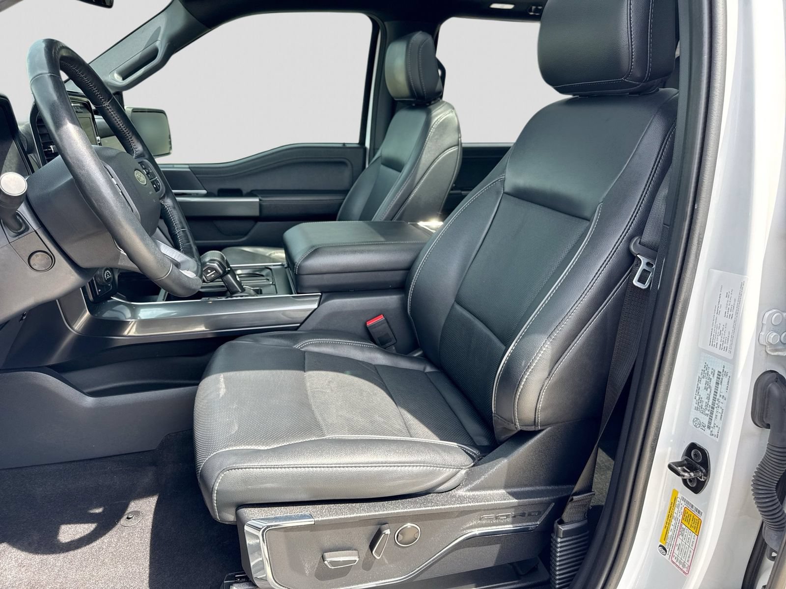Certified 2023 Ford F150 Lariat w/ Equipment Group 502A High AWD/4WD image 19