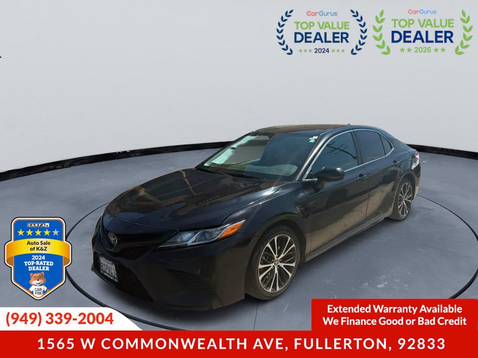 Used 2020 Toyota Camry SE FWD image 1