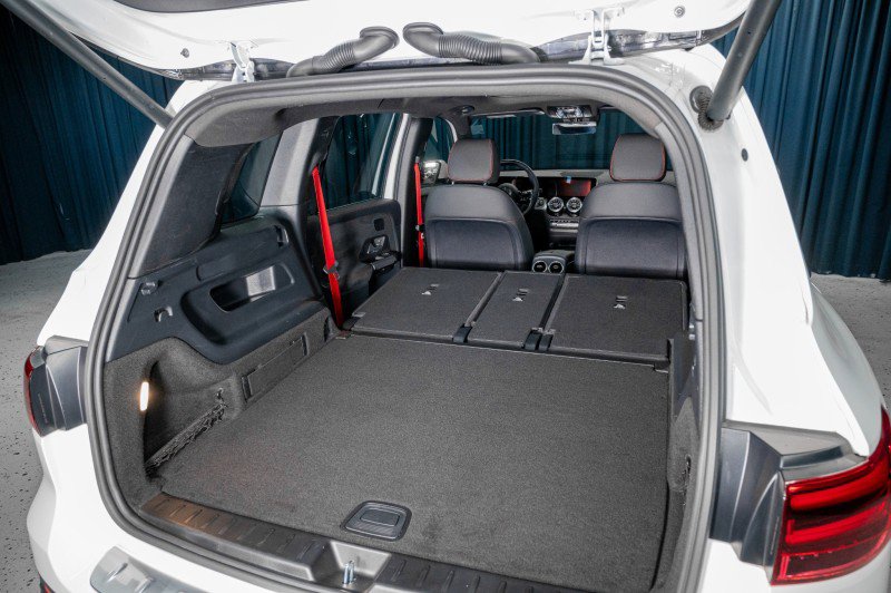 Certified 2025 Mercedes-Benz GLB 35 AMG 4MATIC image 7