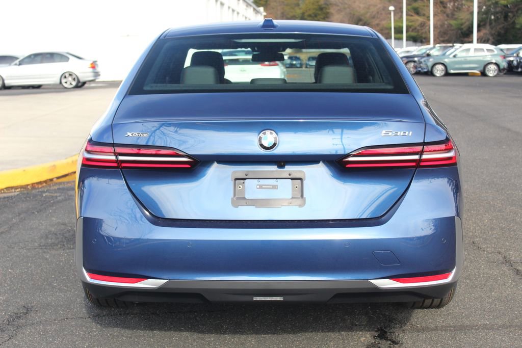 New 2026 BMW 530i xDrive w/ Convenience Package AWD/4WD image 7