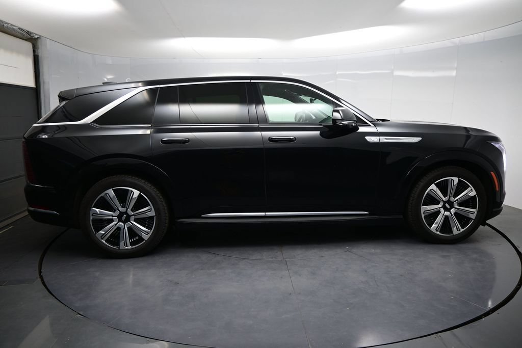 Used 2025 Cadillac Escalade IQ Luxury 2 w/ LPO, Premium Carpet Package AWD/4WD image 12