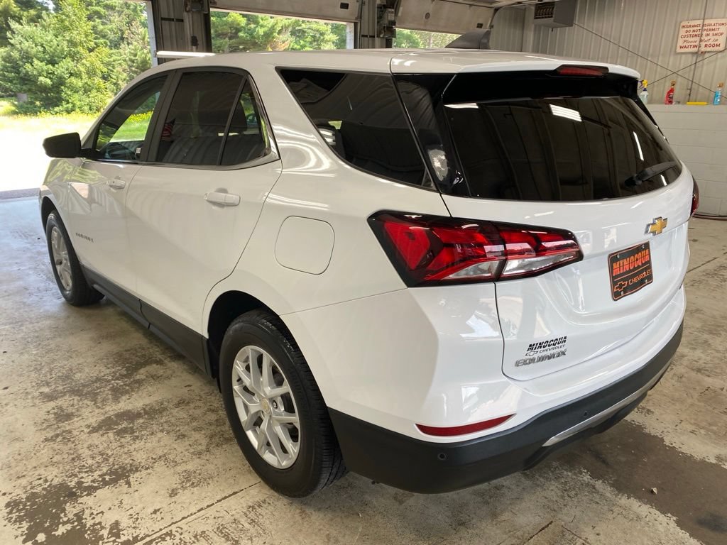 Used 2024 Chevrolet Equinox LT AWD/4WD image 11