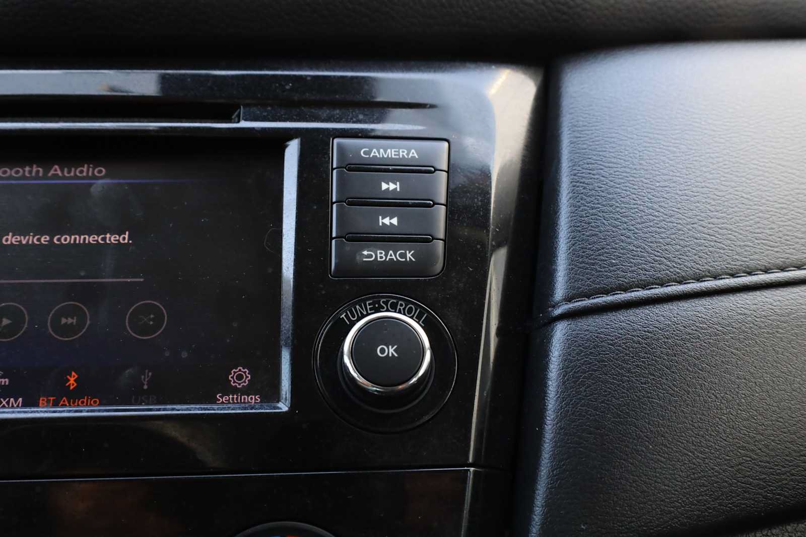 Used 2019 Nissan Rogue S AWD/4WD image 24
