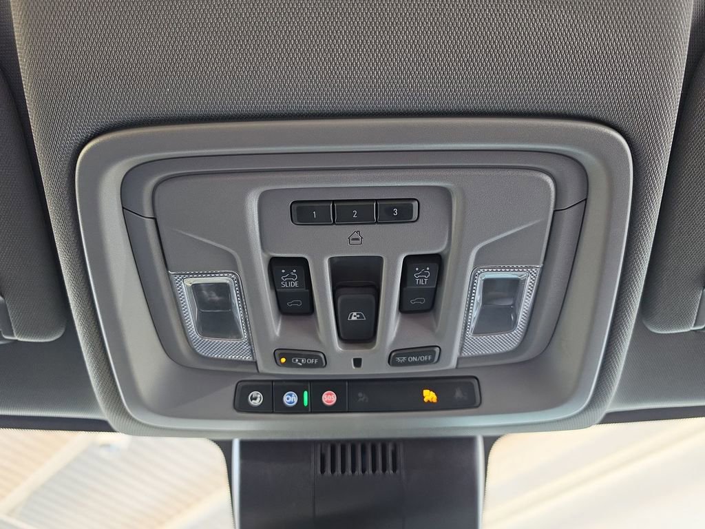 Certified 2025 GMC Sierra 3500 Denali w/ Denali Reserve Package image 22