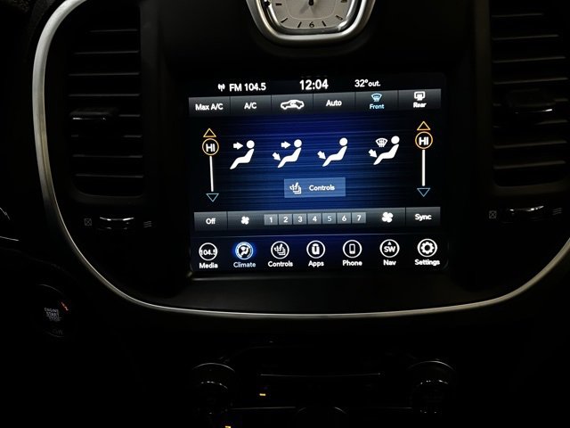 Used 2023 Chrysler 300 Touring L w/ Popular Equipment Group image 8