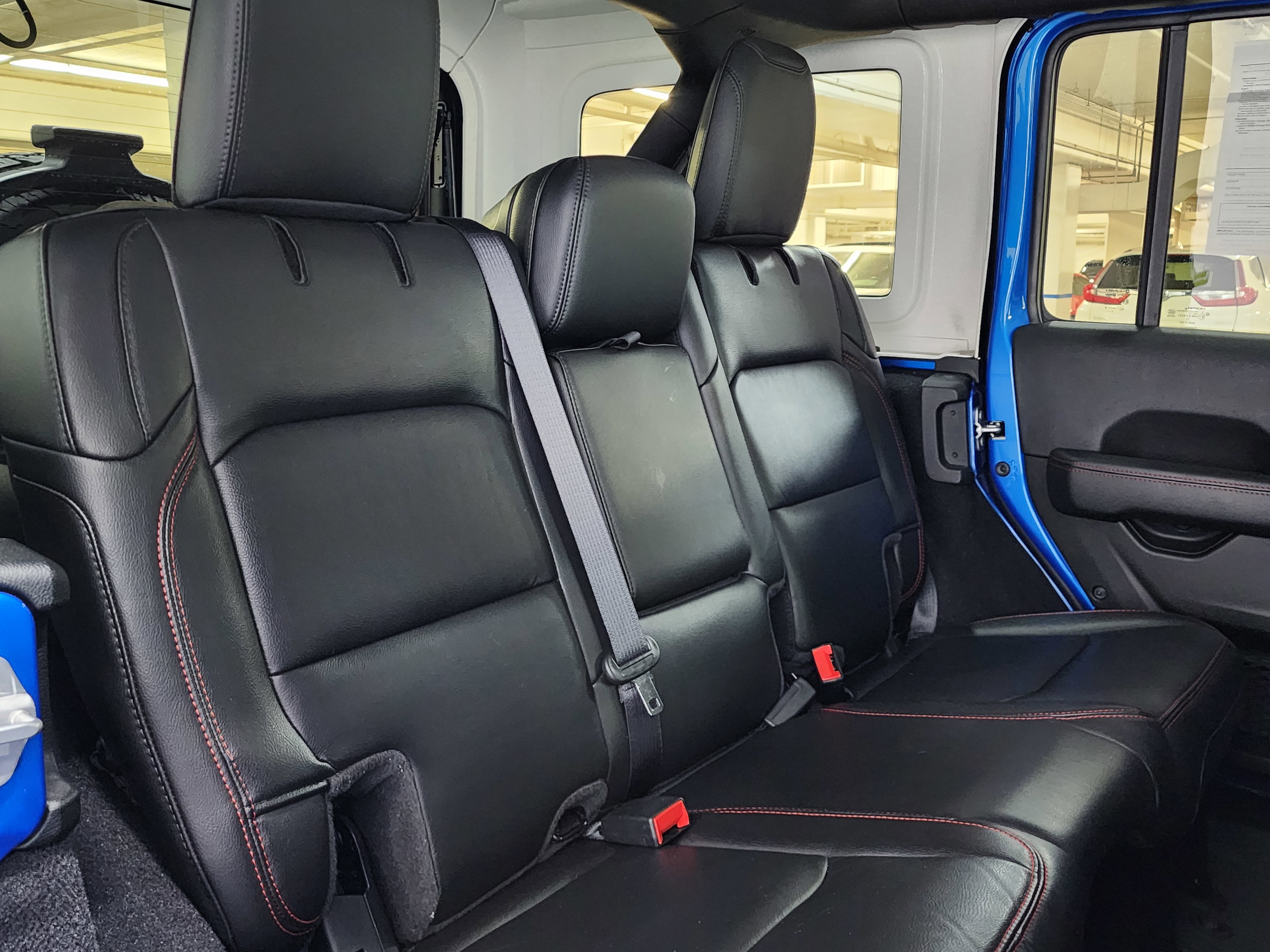 Used 2021 Jeep Wrangler Unlimited Rubicon w/ Xtreme Recon 35" Tire Package image 21