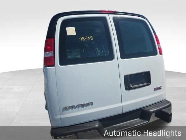 Used 2025 GMC Savana 2500 w/ Driver Convenience Package RWD image 7