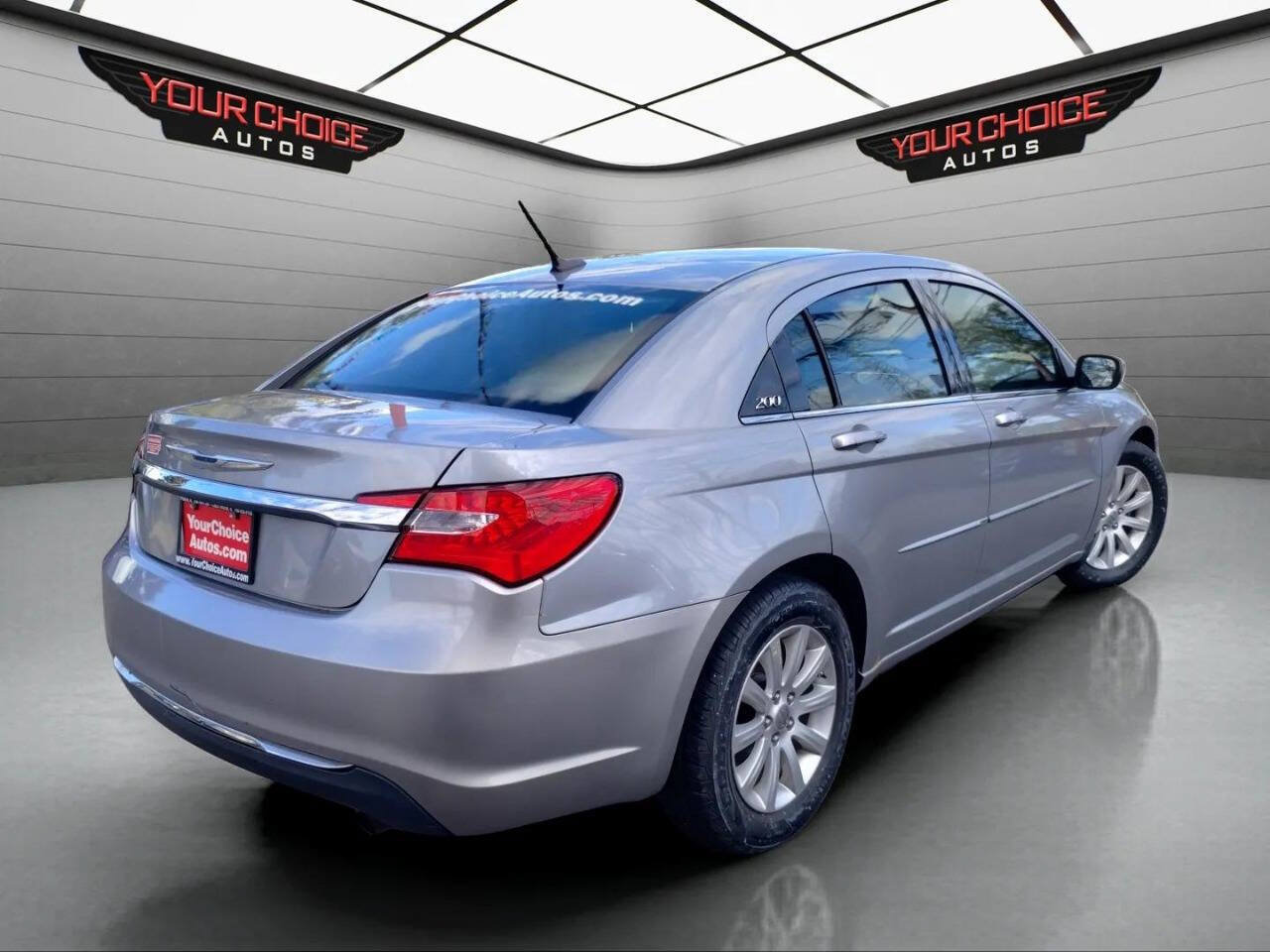 Used 2014 Chrysler 200 Touring FWD image 5