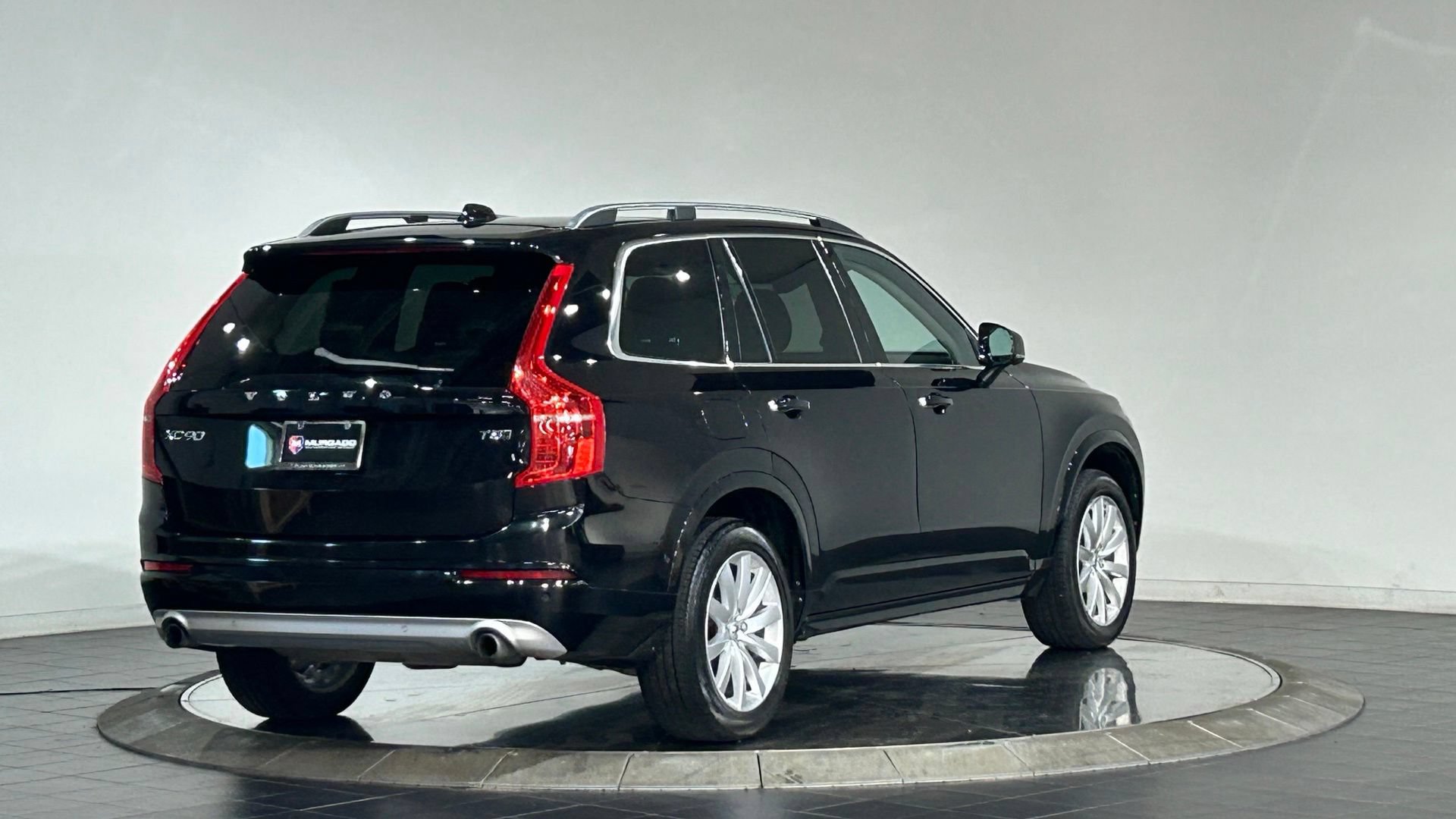 Used 2018 Volvo XC90 T5 Momentum w/ Convenience Package AWD/4WD image 10