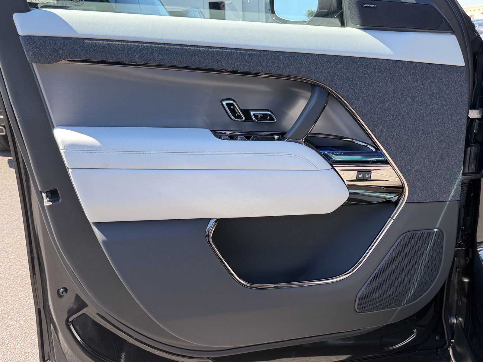 New 2027 Land Rover Range Rover Sport SE AWD/4WD image 14