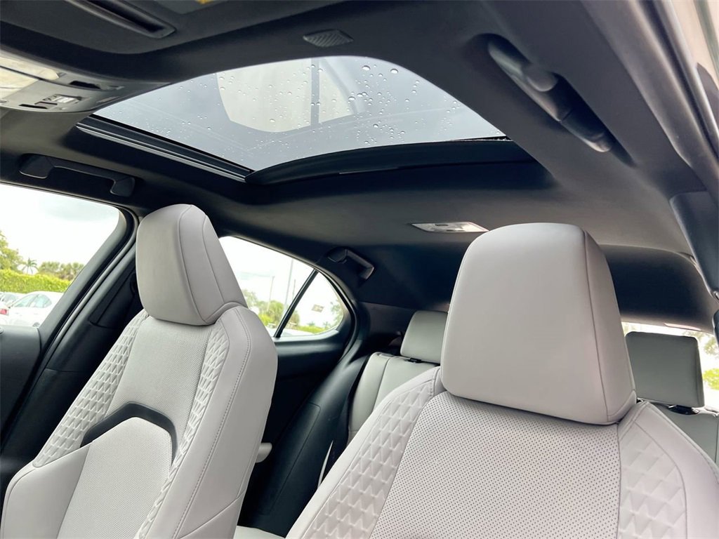 Certified 2020 Lexus UX 250h w/ Premium Package image 18