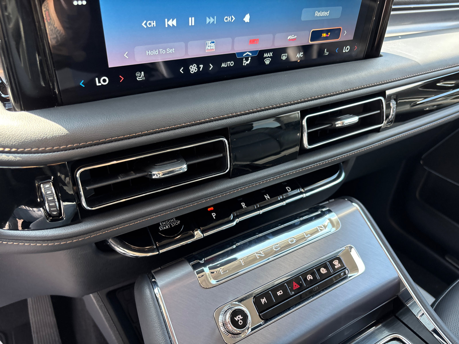 New 2026 Lincoln Aviator AWD image 21