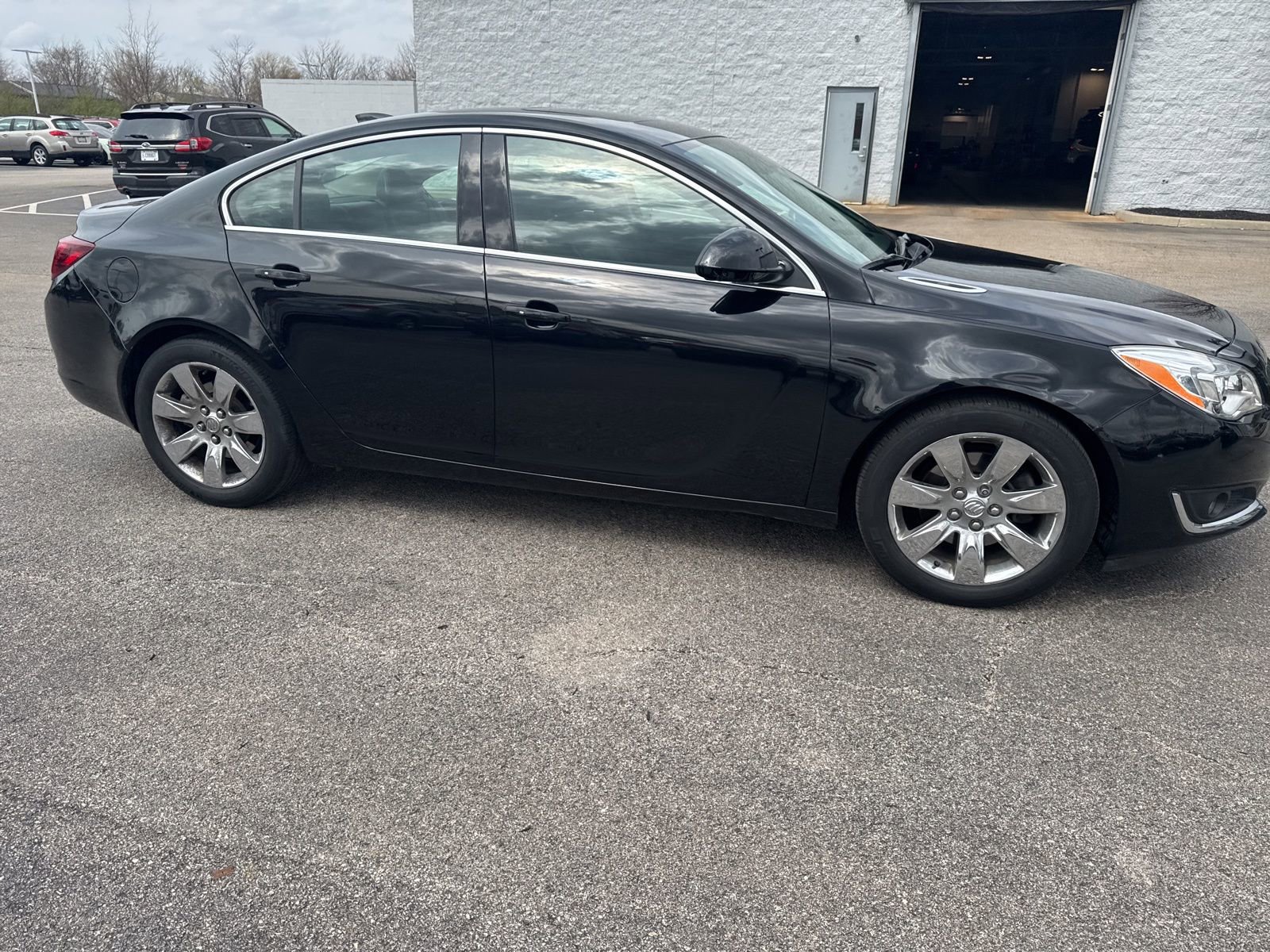 Used 2016 Buick Regal Premium w/ Driver Confidence Package #1 image 5