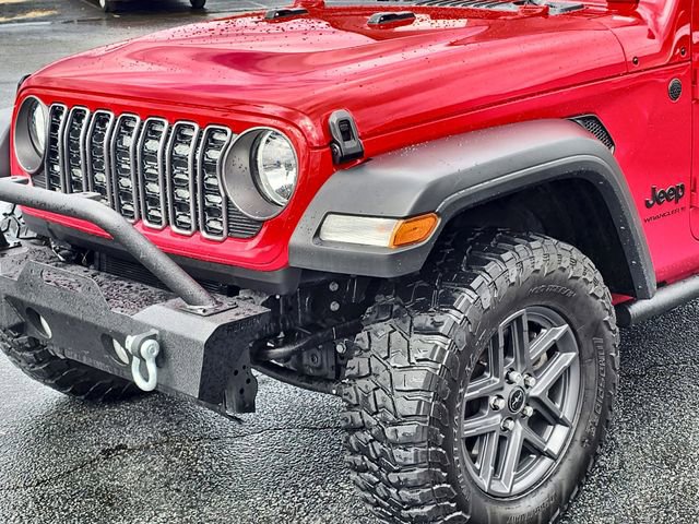 Used 2024 Jeep Wrangler Sport S image 10
